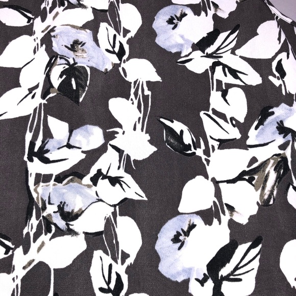 One clothing Brown Floral sleeveless blouse - Picture 2 of 5